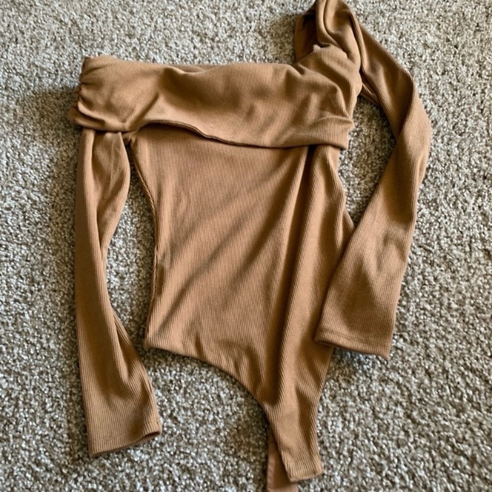 Privacy Please Tan Off-Shoulder Bodysuit
